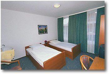 Pension Donau Grill Hanovra Exterior foto