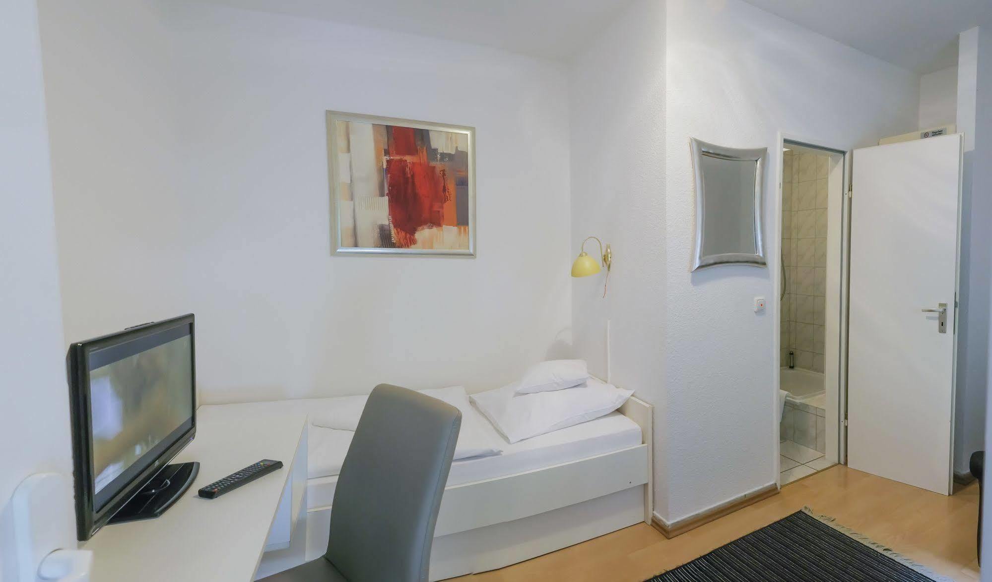 Pension Donau Grill Hanovra Exterior foto